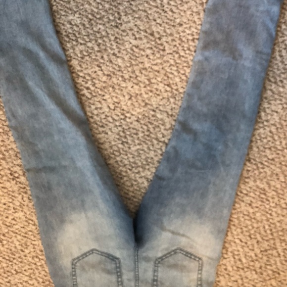 Jennifer Lopez Capri jeans - Picture 3 of 3